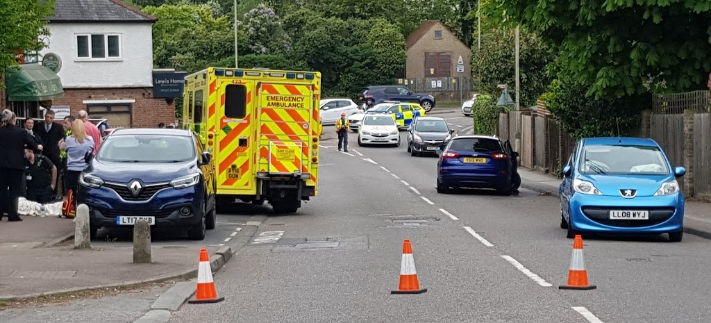 Man Hunt after Seriously Car Collision in Abbots