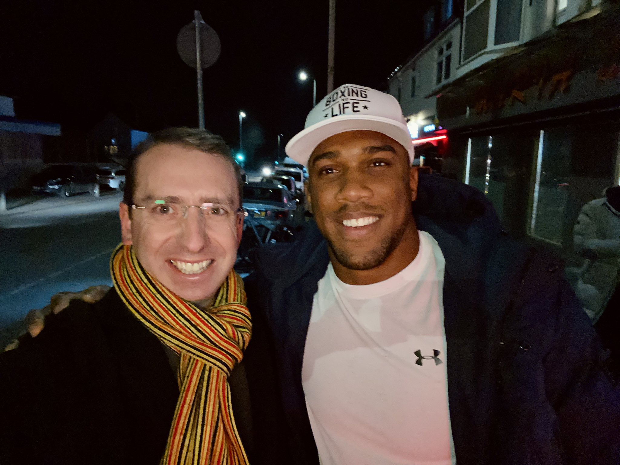 Anthony Joshua spotted in town as boxer opens new shop in Watford
