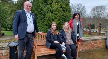 Netflix donates ‘hope is everything’ bench in Hemel after filming of hit show After Life