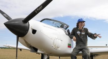 17-year-old pilot makes record for solo flight around world