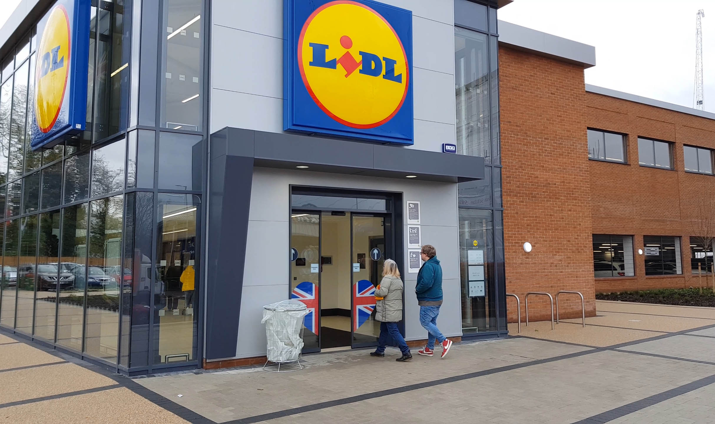Supermarket LIDL opens a new store in Watford