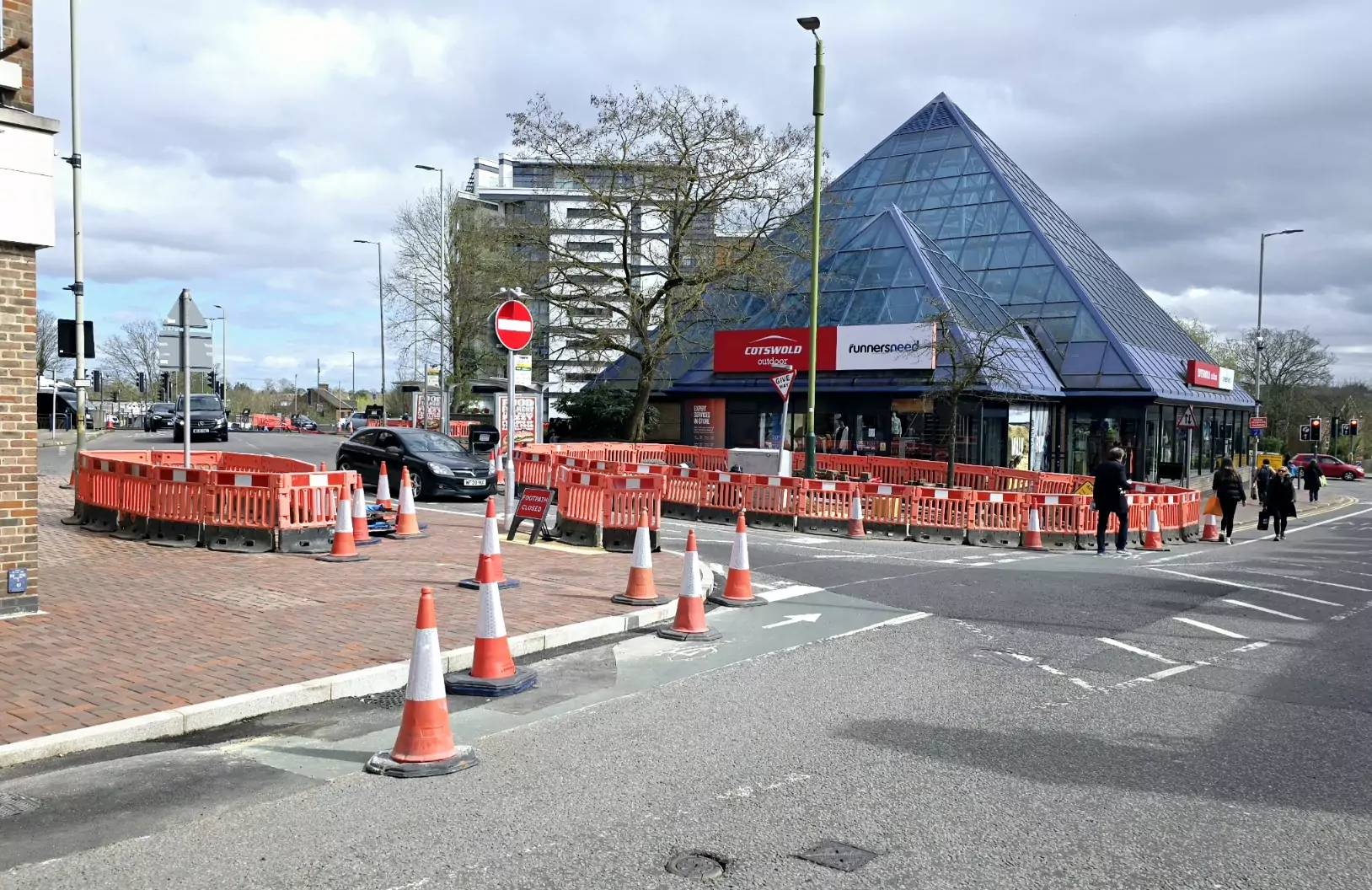 Watford Highstreet and Water Lane Route closures for safety works lasting until mid-April