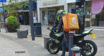 Ninja Motorbike Rider Delivers Fast Food Takes to the Streets of Watford